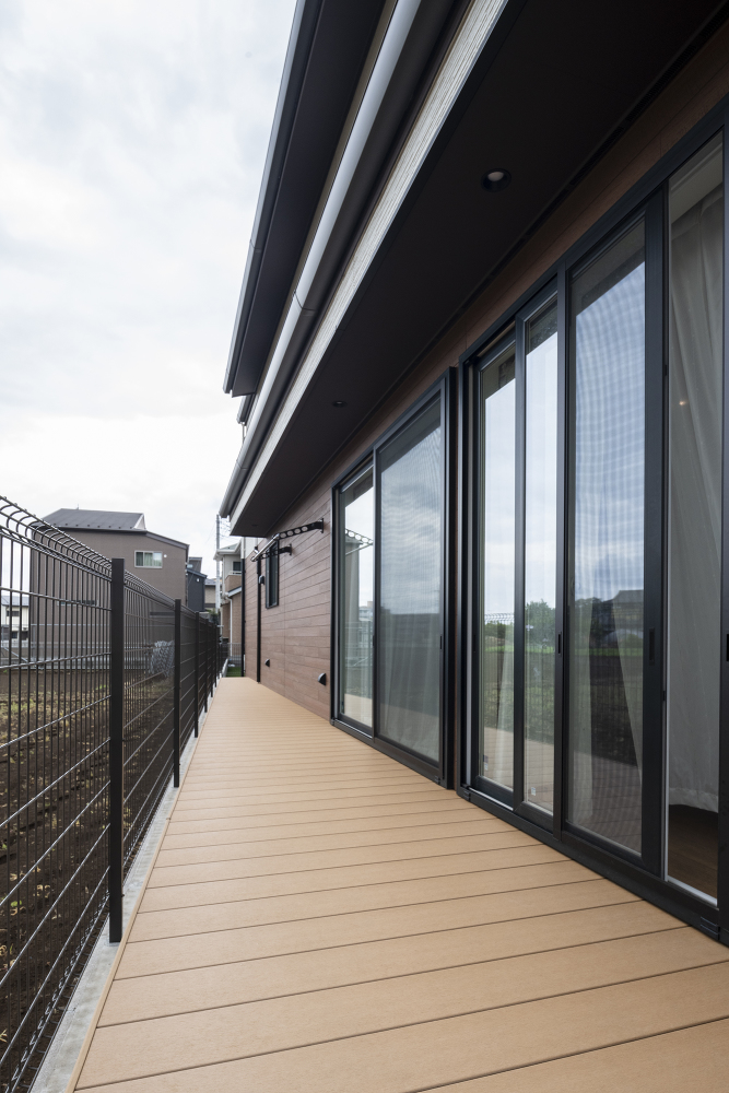 総２階建て、朝陽とともに起きるお子様たち