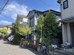 4ｍ道路に面した現地。前面道路より。
