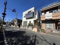 角地に立地しており、風通し、日当たり良好です。