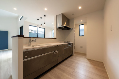 【２号棟】キッチン