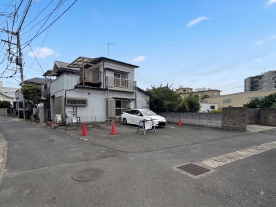 物件周辺は車の通行が少なく静かな住環境です