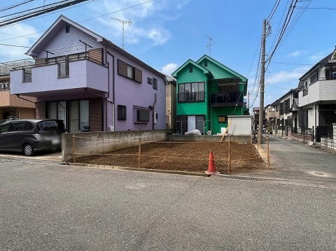 6ｍと4ｍ道路の角地に面した現地