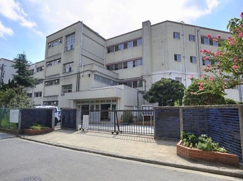 通学される小学校はコチラ。