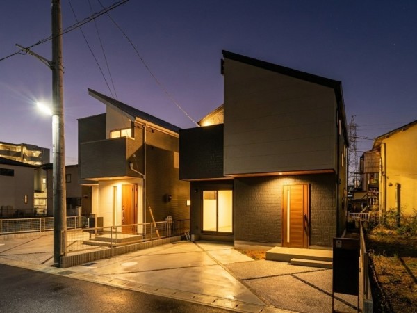 【馬橋駅】歩14分　制震デザイナーズ新築戸建て（栄町7丁目）