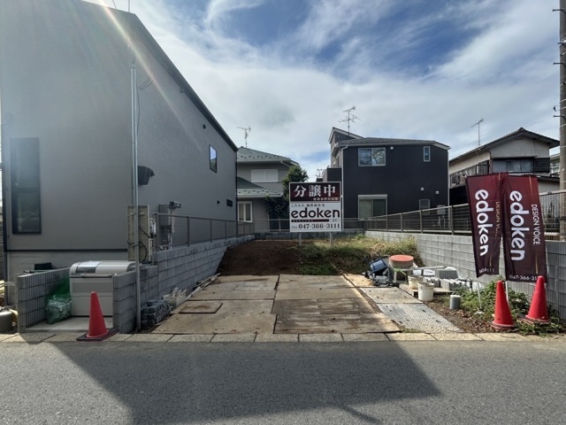 北松戸駅徒歩圏の高台エリア（海抜約27ｍ）に分譲地（全4区画）が登場しました

保育園、幼稚園、スーパー、コンビニが近く生活が便利な立地環境も魅力です