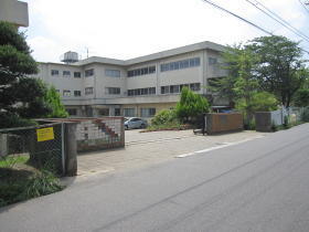 上本郷小学校